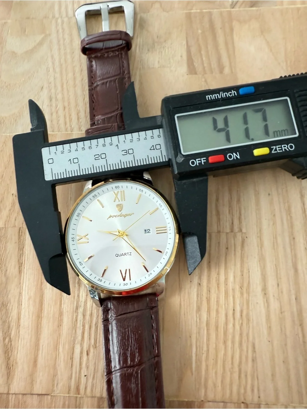 Poedagar men’s gold tone brown leather fashion watch NEW BATTERY